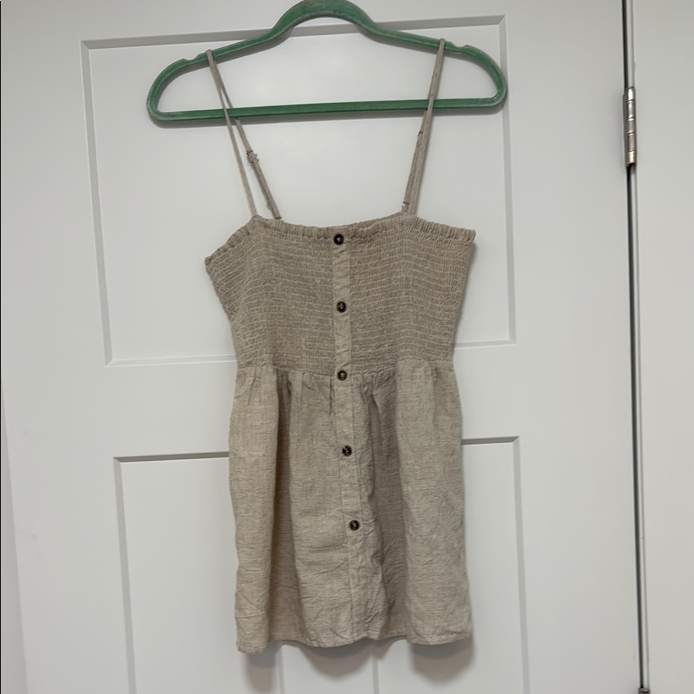 Tan Tank